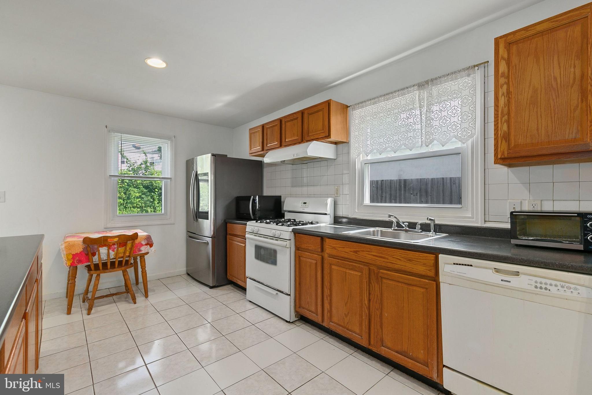 VEIRS MILL VILLAGE - Residential