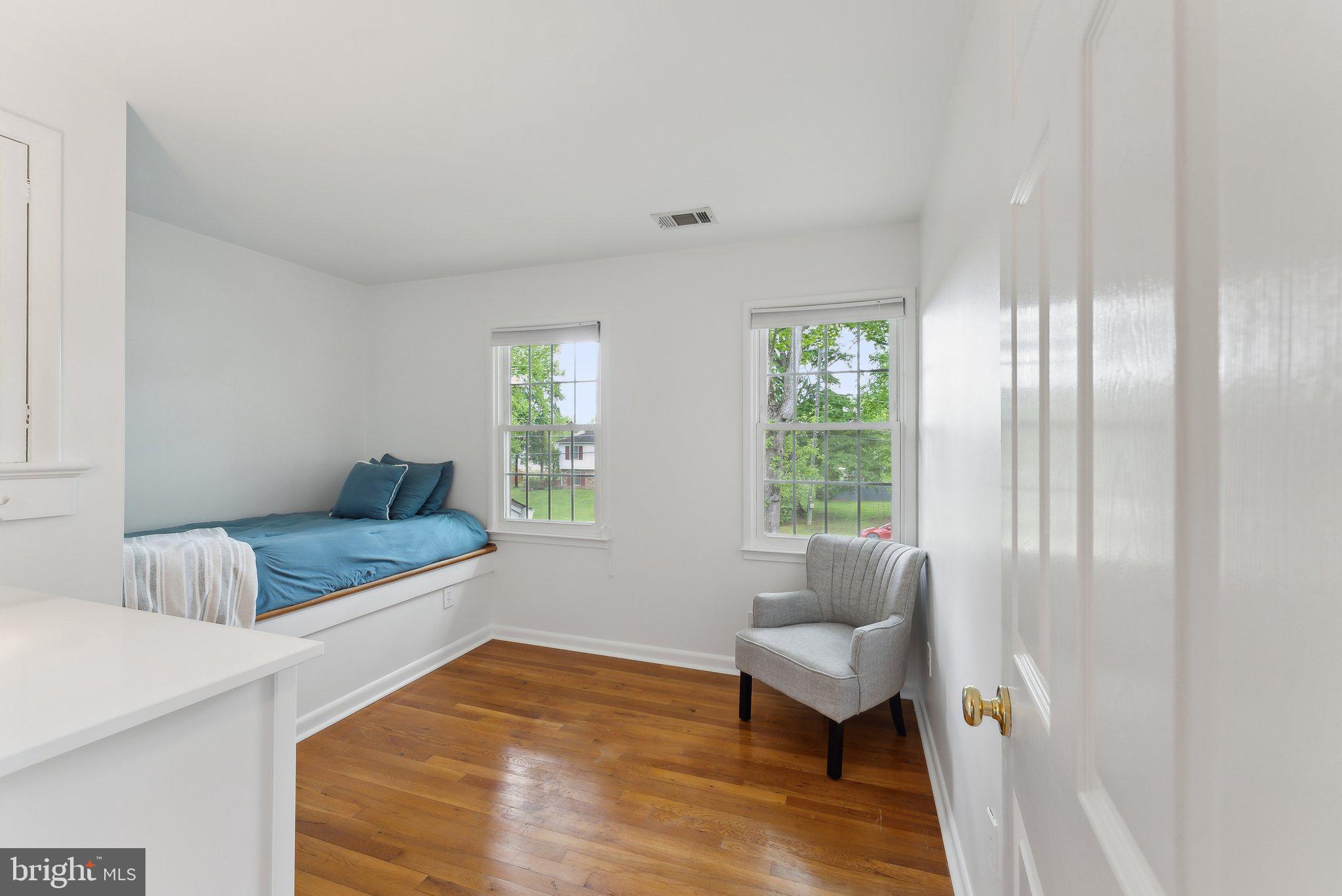 MT VERNON MANOR - Residential