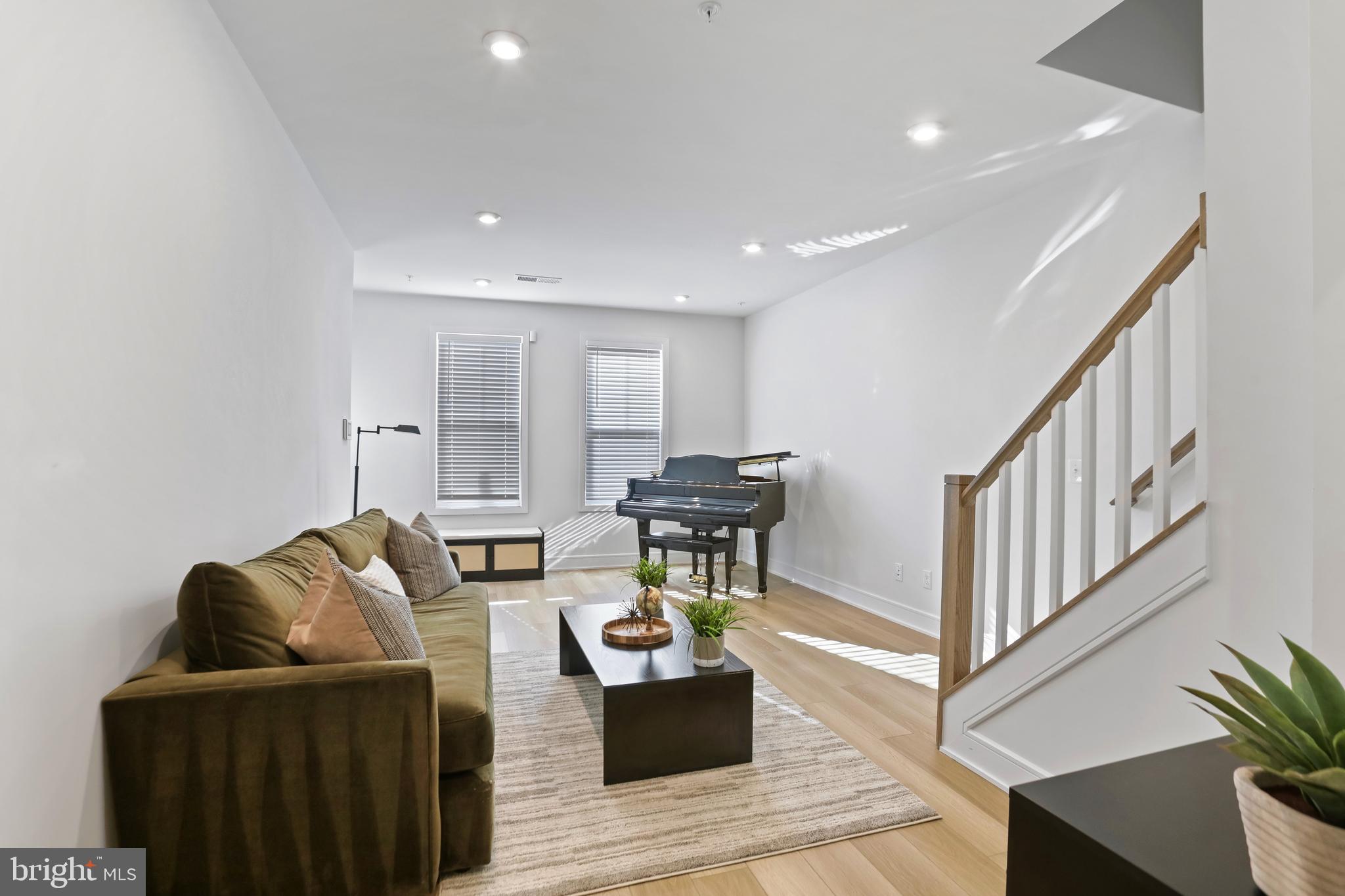 GOOSE CREEK AT ASHBURN - Residential