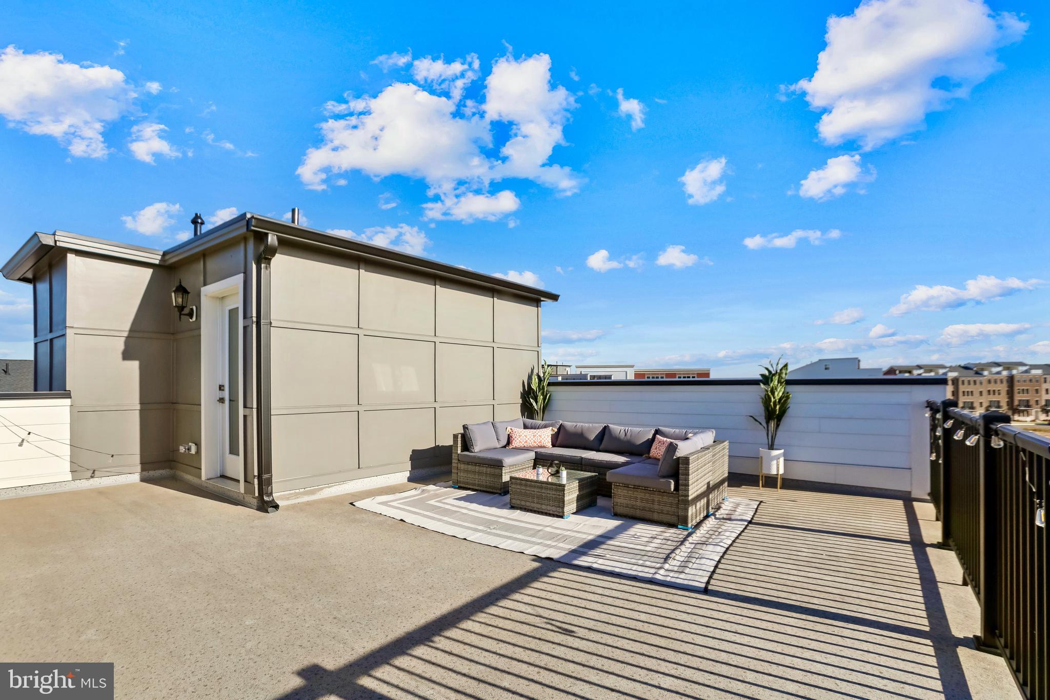 GOOSE CREEK AT ASHBURN - Residential