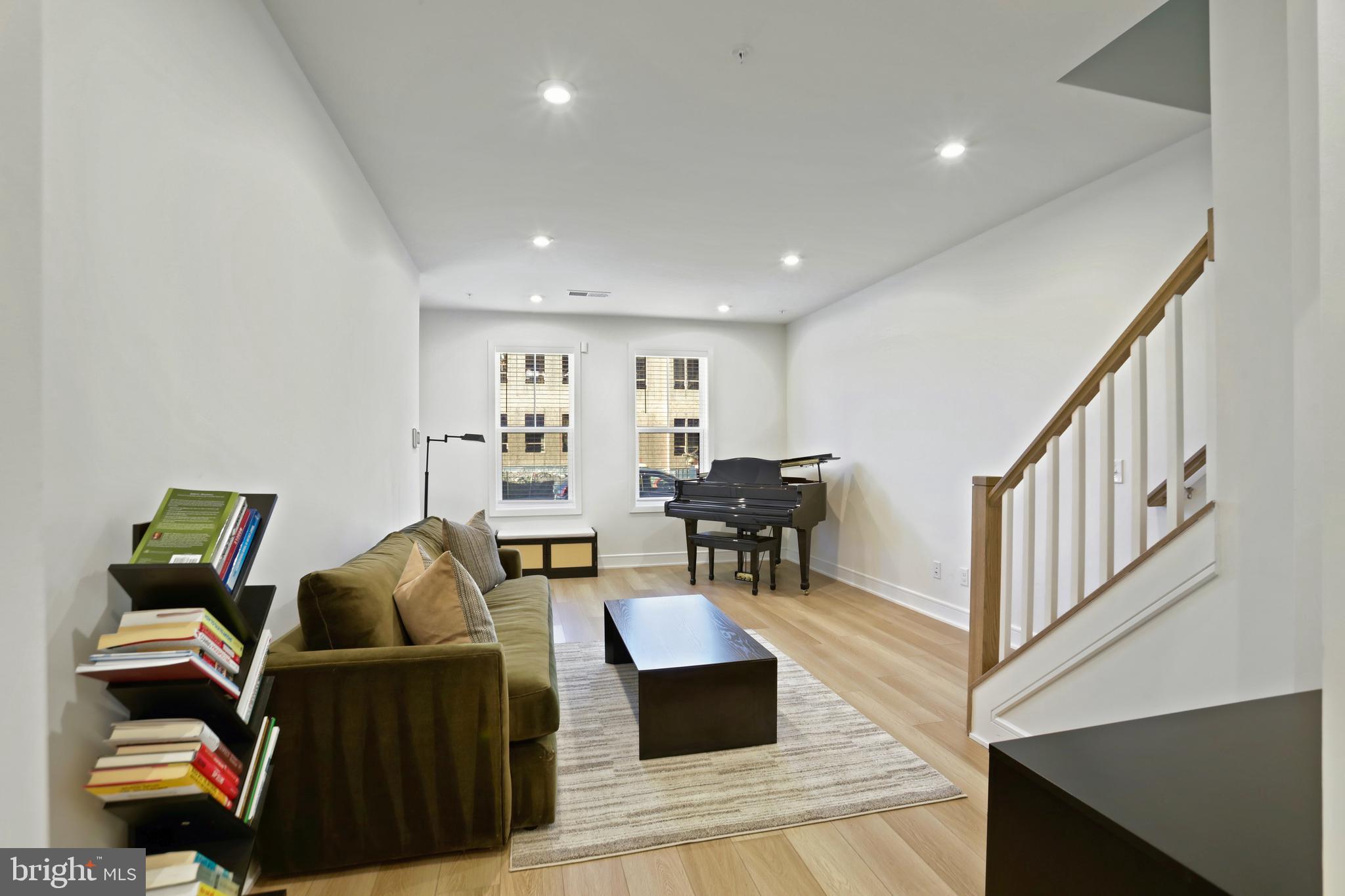 GOOSE CREEK AT ASHBURN - Residential