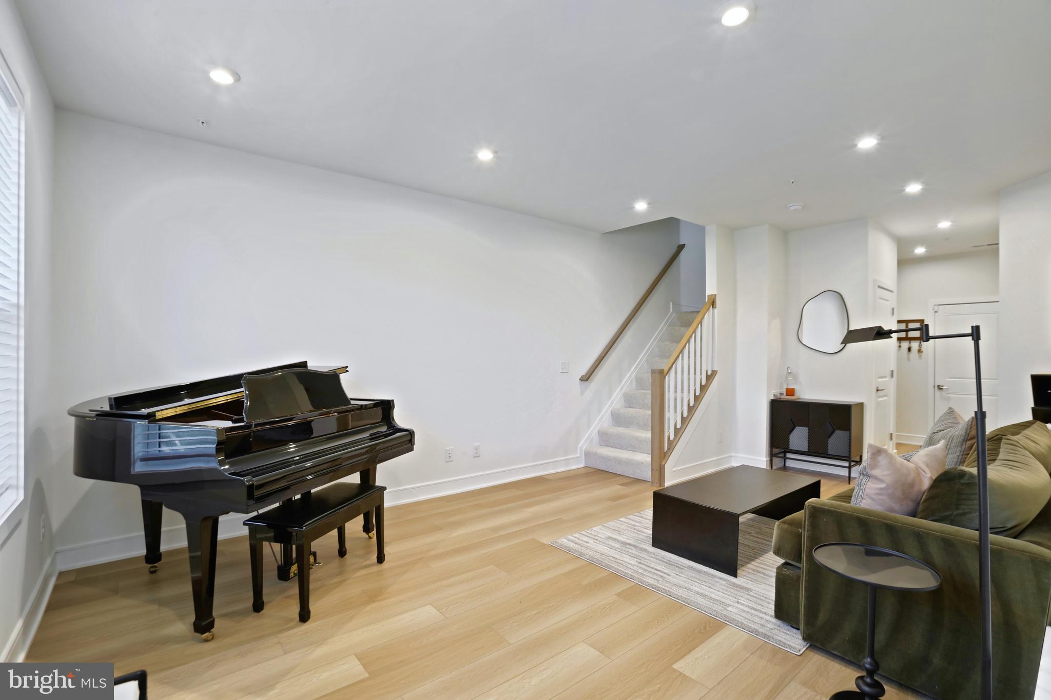 GOOSE CREEK AT ASHBURN - Residential