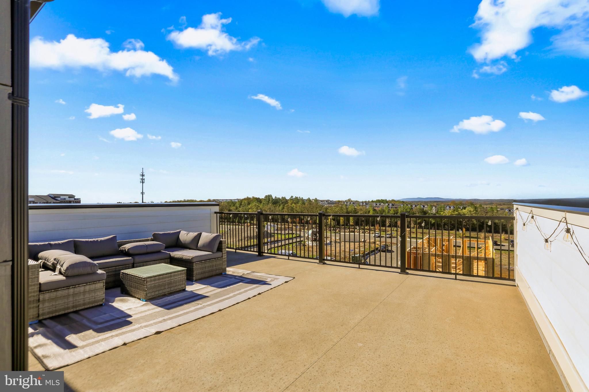 GOOSE CREEK AT ASHBURN - Residential