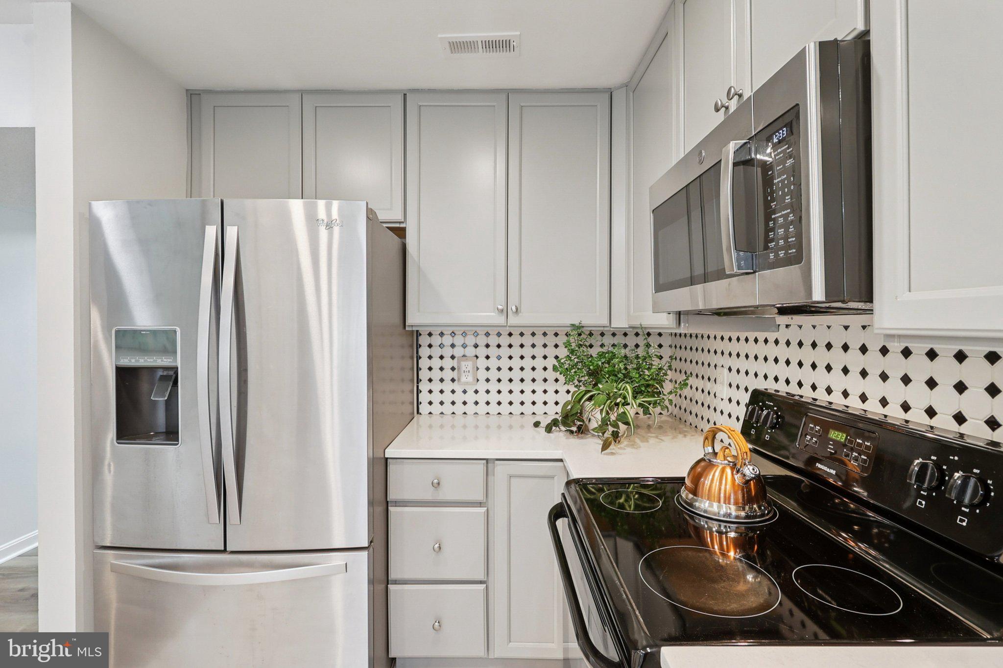 MILL CREEK CONDOMINIUMS - Residential