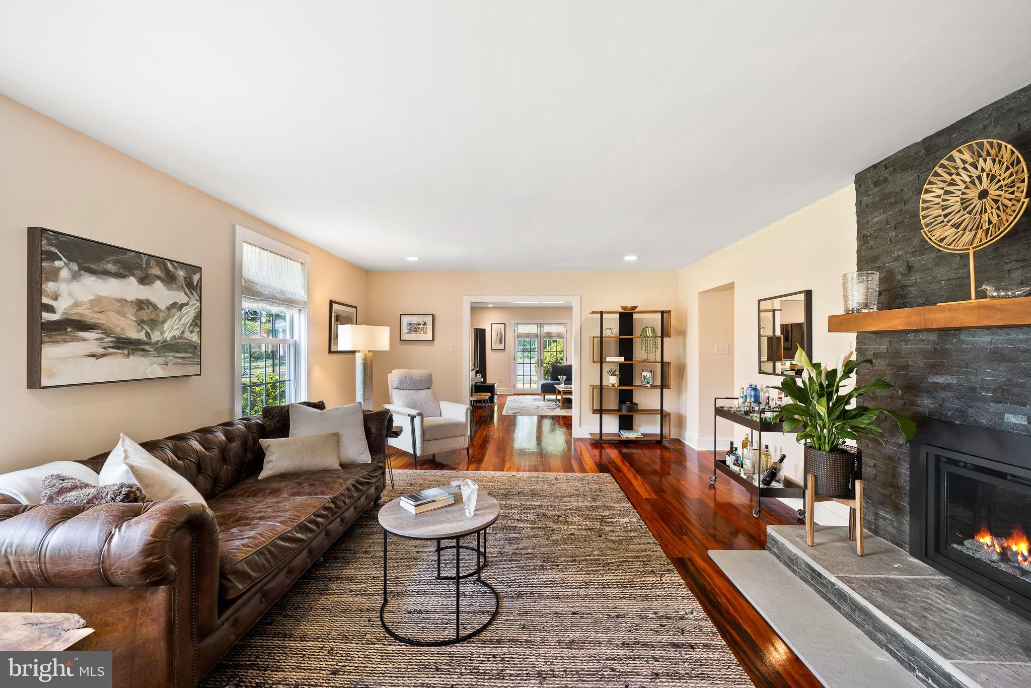 ADMORE - Residential