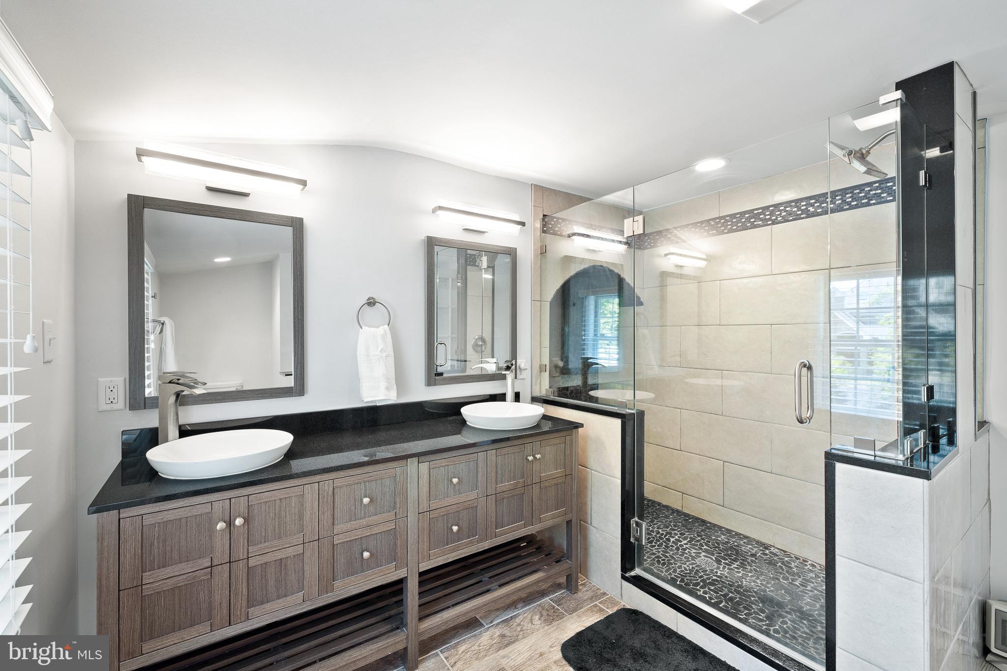 ADMORE - Residential