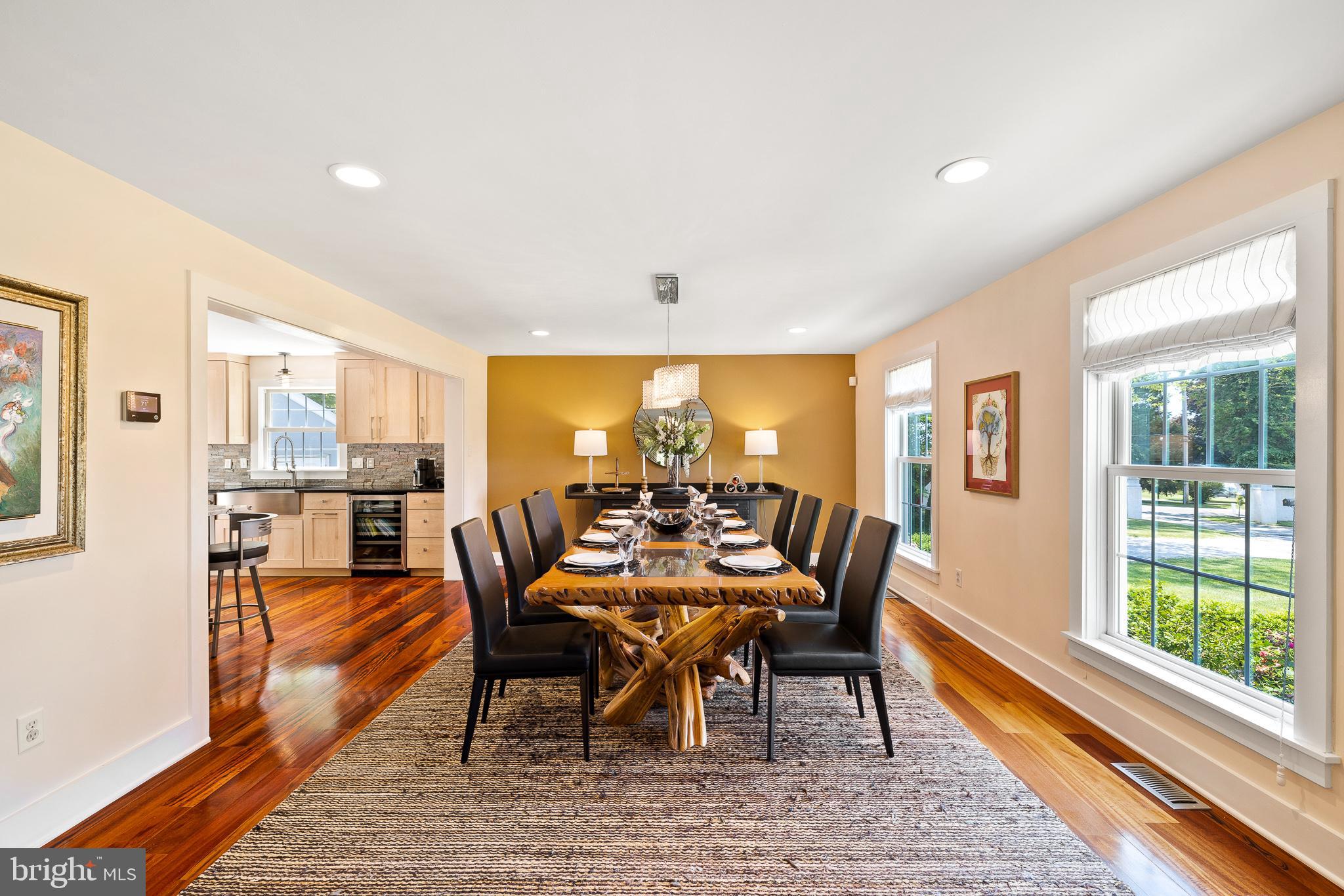 ADMORE - Residential