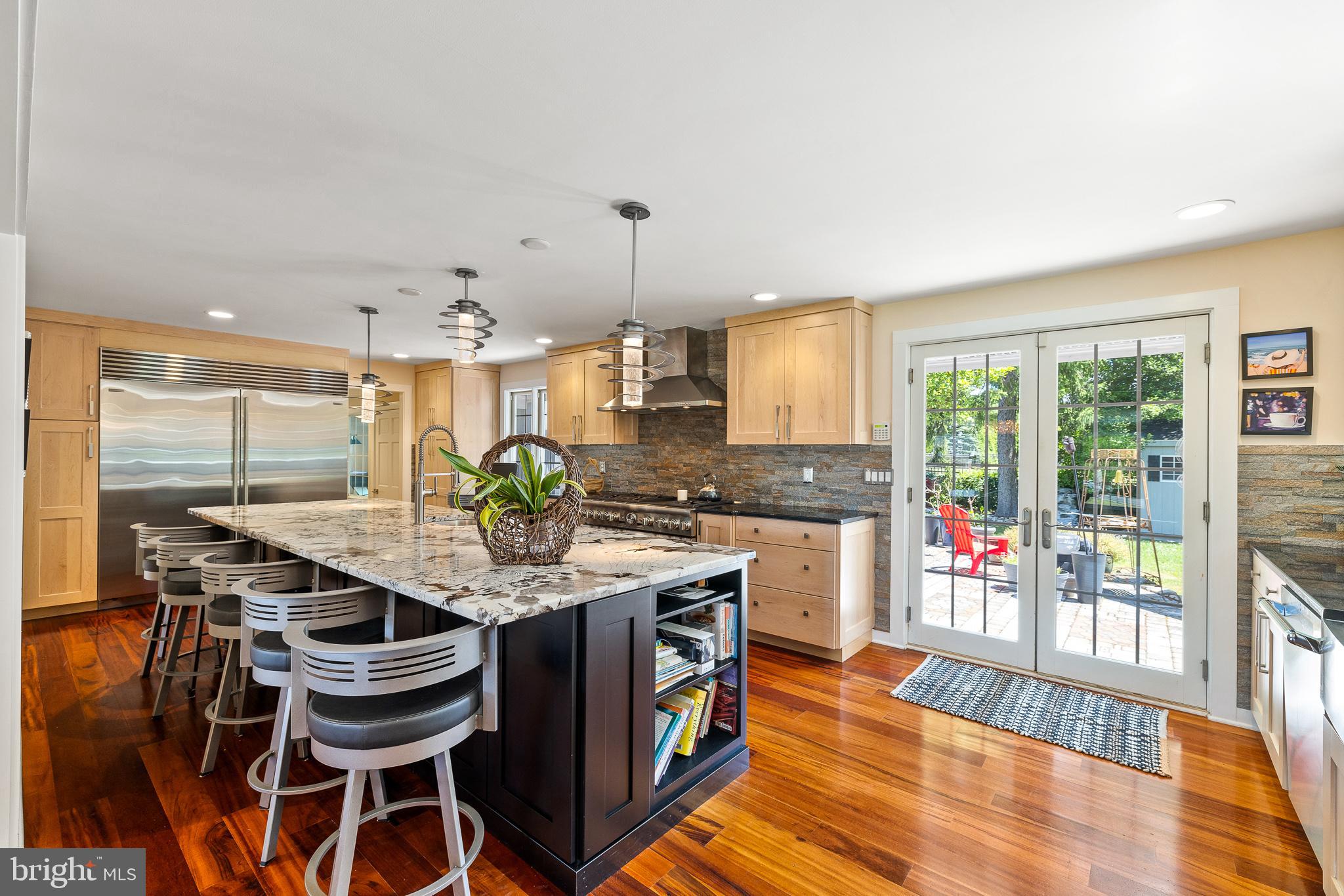 ADMORE - Residential