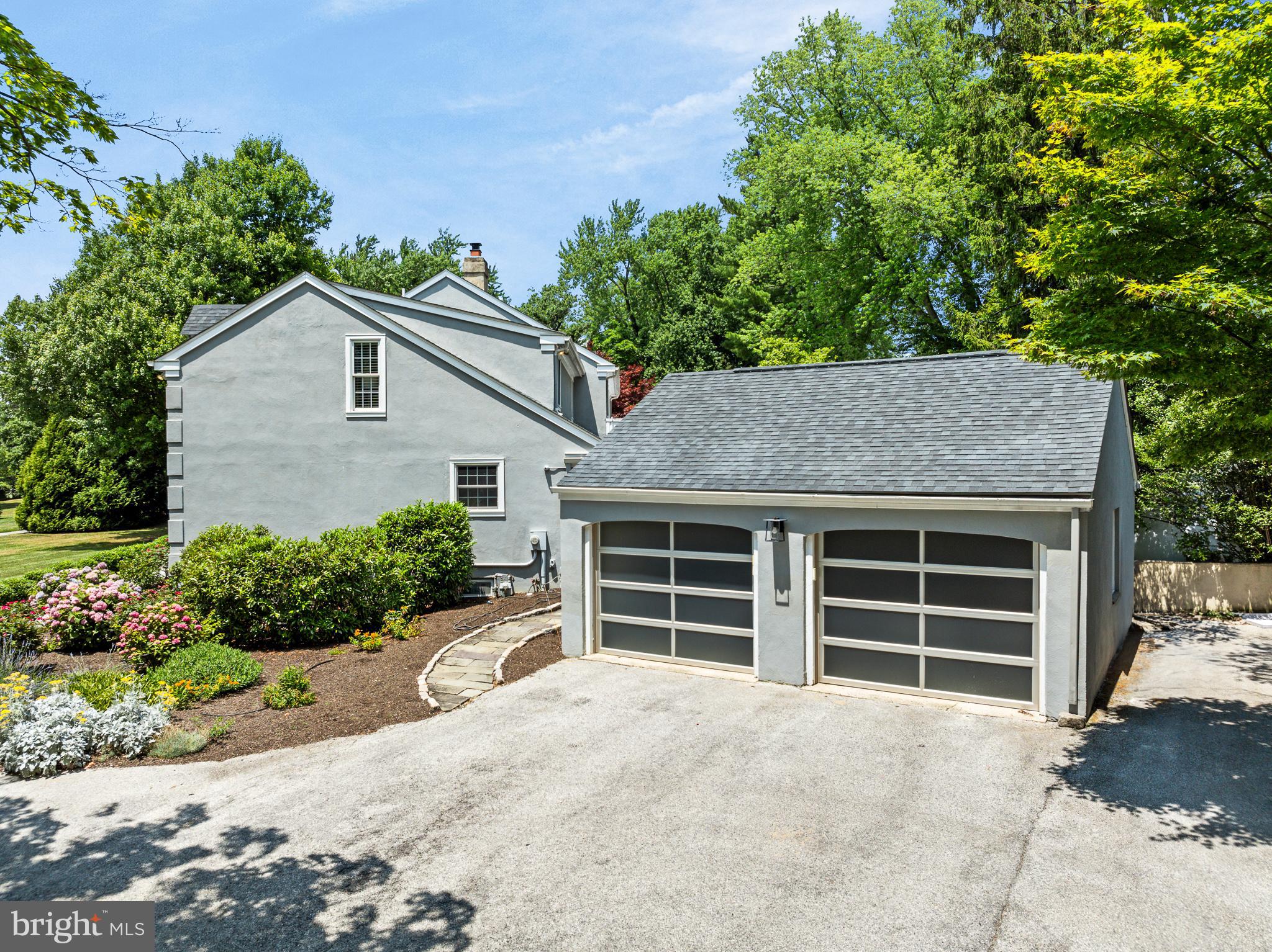 ADMORE - Residential