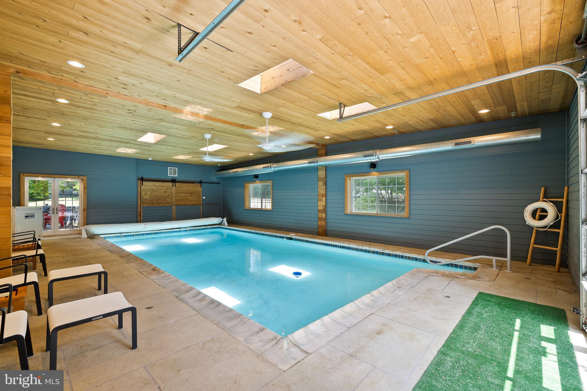 ADMORE - Residential