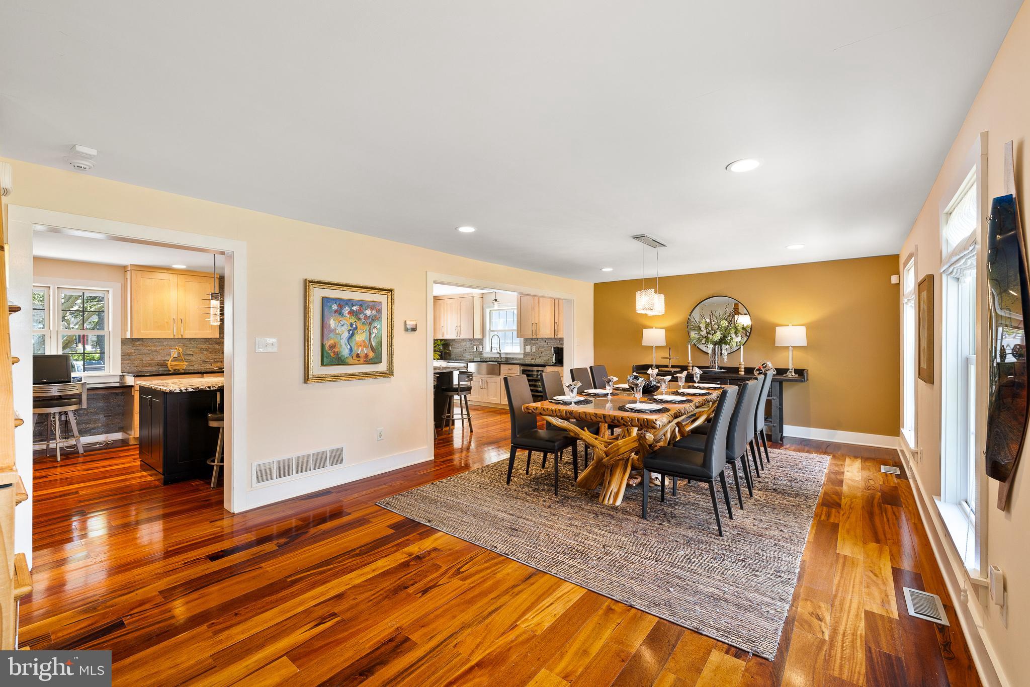 ADMORE - Residential