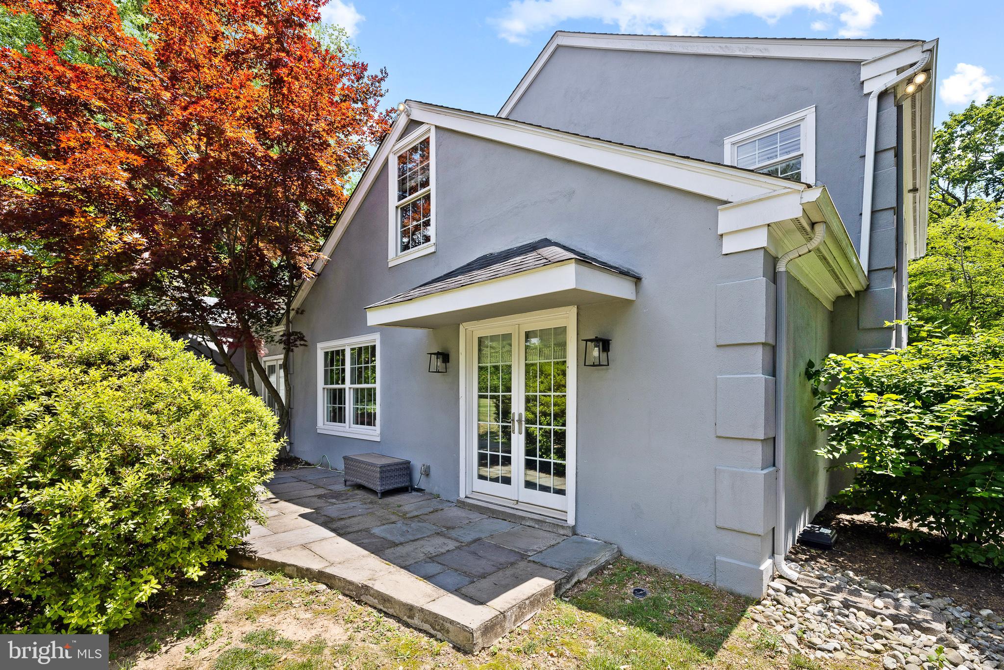 ADMORE - Residential