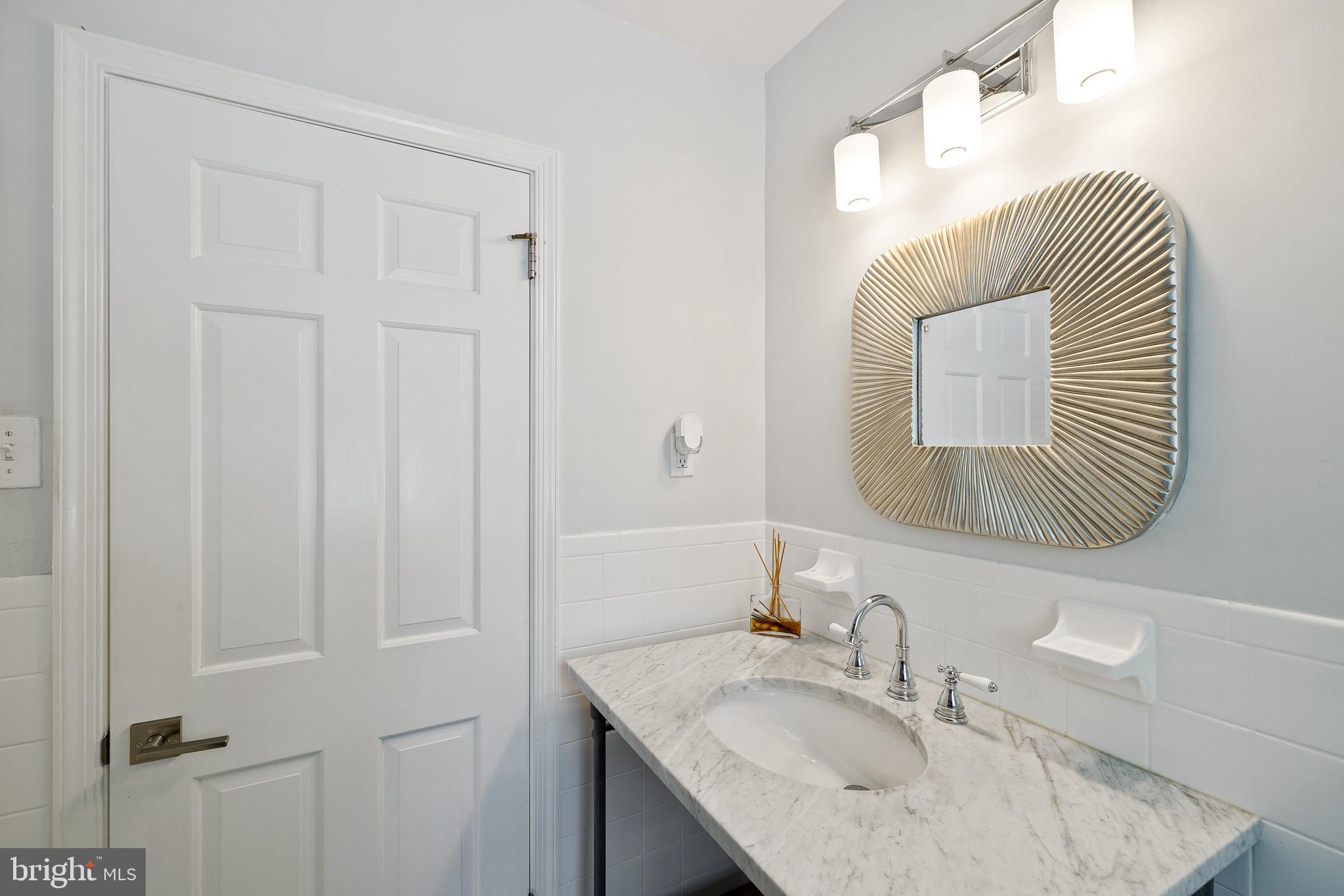 ADMORE - Residential