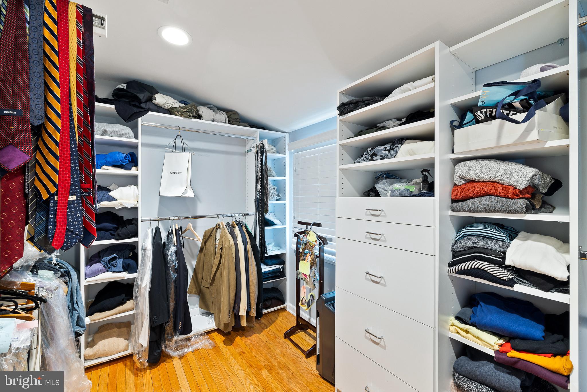 ADMORE - Residential