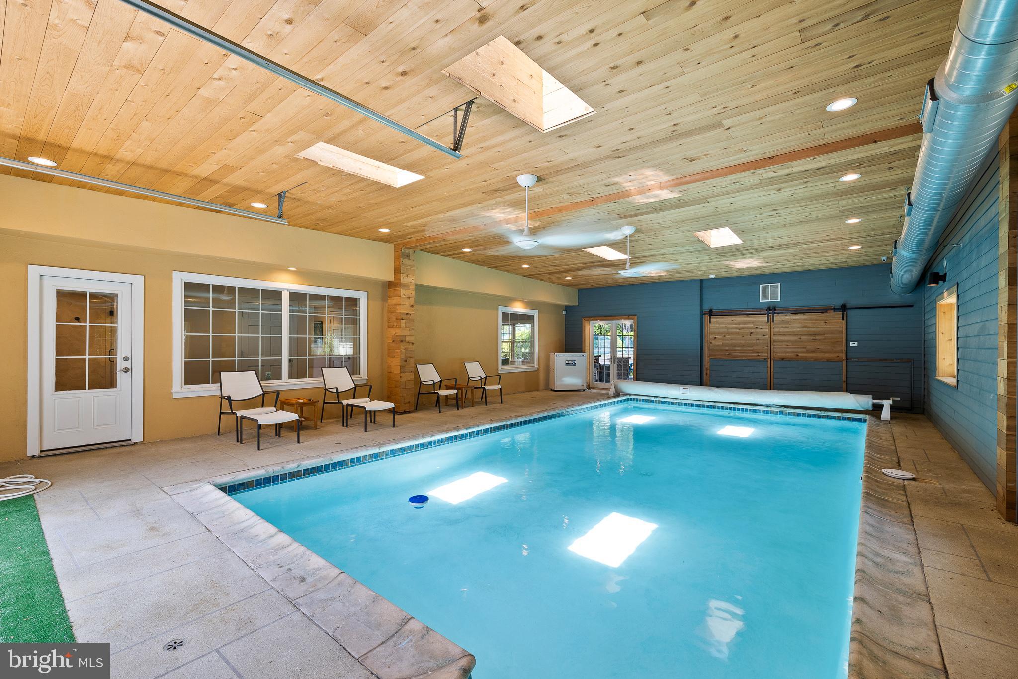 ADMORE - Residential