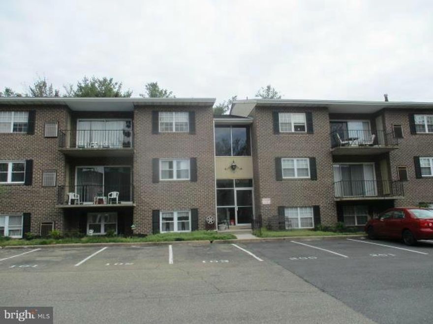 Top floor unit with private Balcony offers one level carefree living. Open floor plan through out. Hardwood floors in all areas except kitchen & bath. 2 bedrooms with generous closet space. Spacious living room leads to huge balcony. Dining area off kitchen. Kitchen has ample cabinet space. Easy access to rt 95 & 40. Close to schools & shopping. Agents view general remarks & view docs for details.