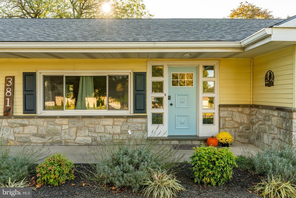 Photo of 381 S Belmont Road, PARADISE, PA 17562 (MLS # PALA2059002)