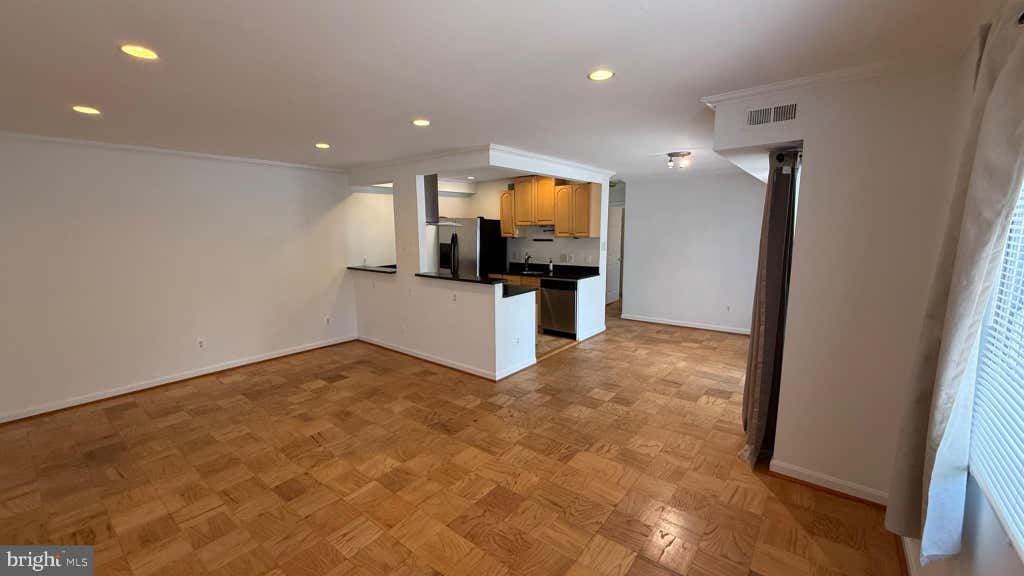 Photo of 2911 Charing Cross Road #6, FALLS CHURCH, VA 22042 (MLS # VAFX2328196)