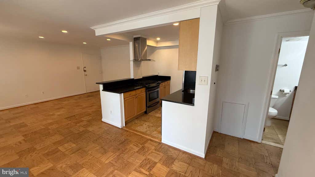 Photo of 2911 Charing Cross Road #6, FALLS CHURCH, VA 22042 (MLS # VAFX2328196)