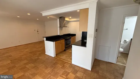 2911 Charing Cross Road Unit 6, Falls Church, VA MLS: VAFX2328196