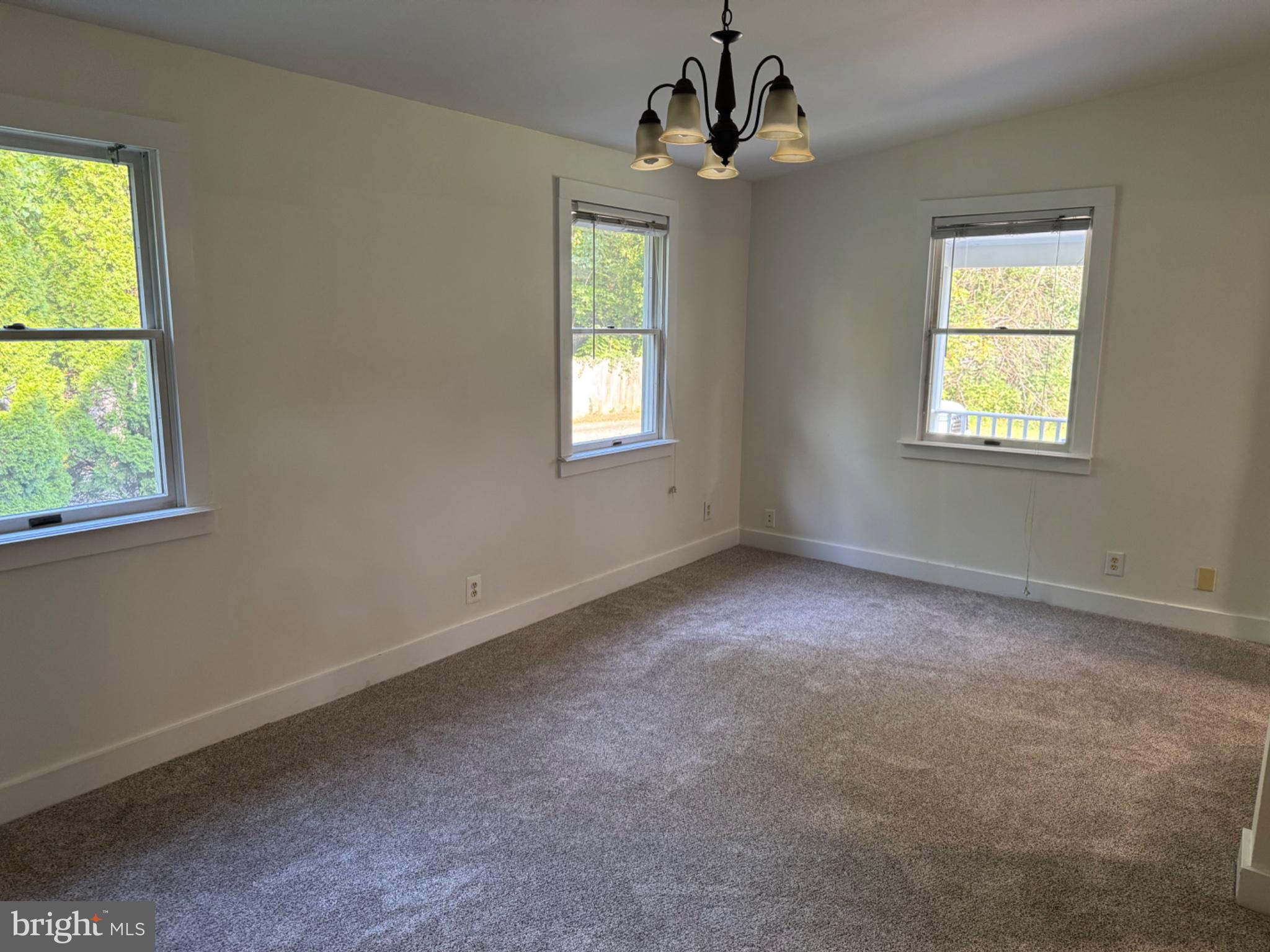 308 W PAGES LANE