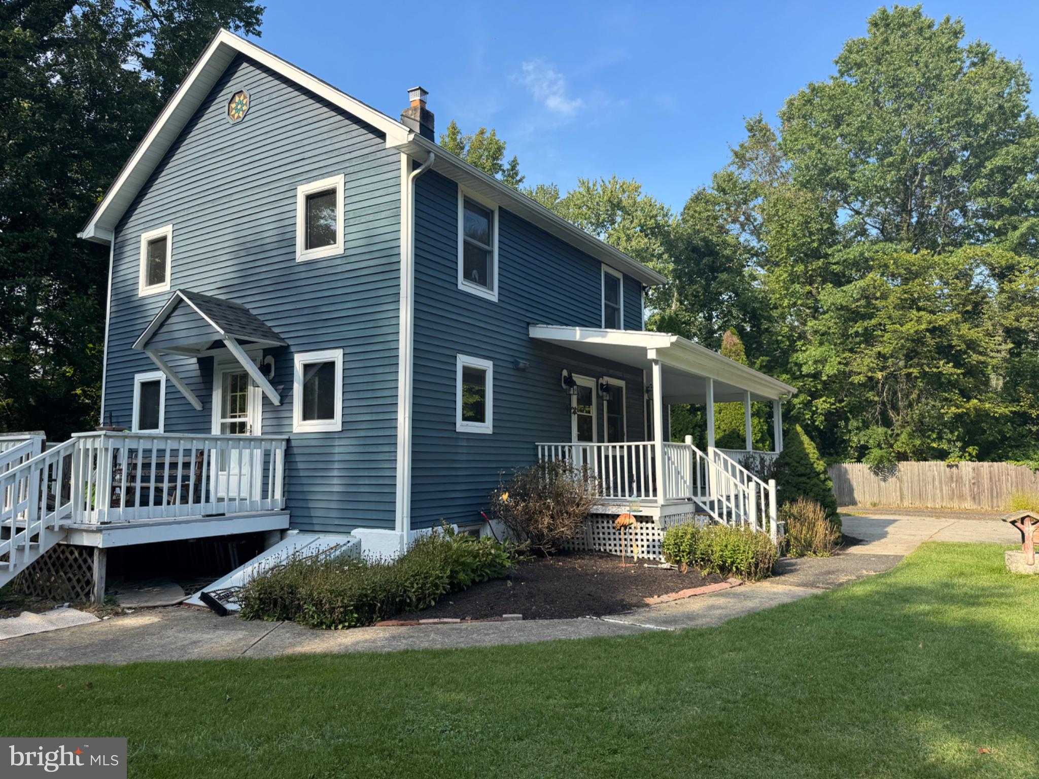 308 W PAGES LANE