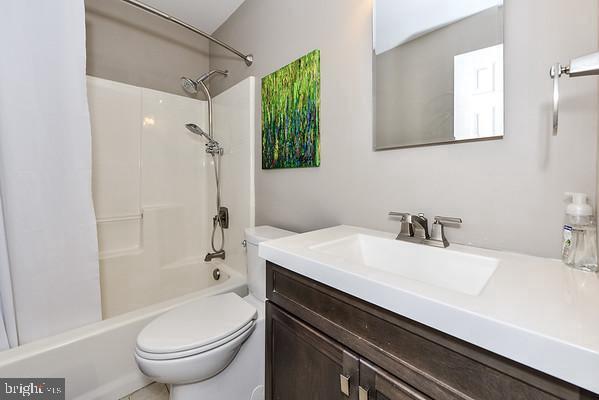 MIRROR RIDGE - Residential Lease