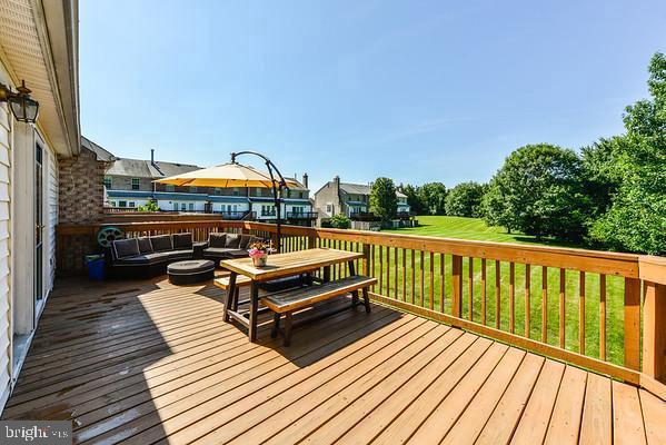 MIRROR RIDGE - Residential Lease