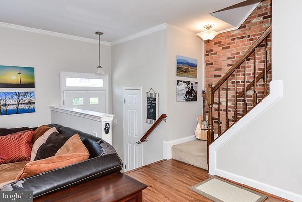 MIRROR RIDGE - Residential Lease