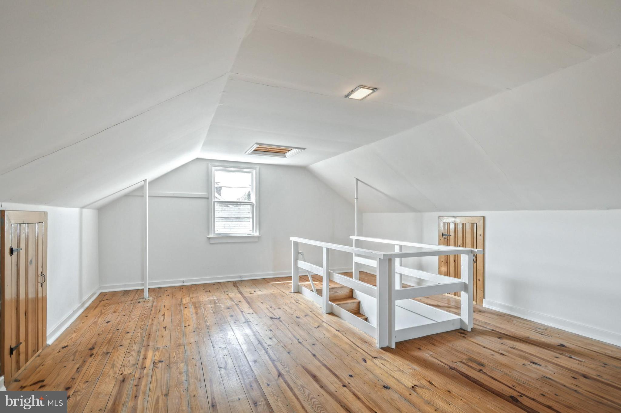 EAST YORK - Commercial Sale