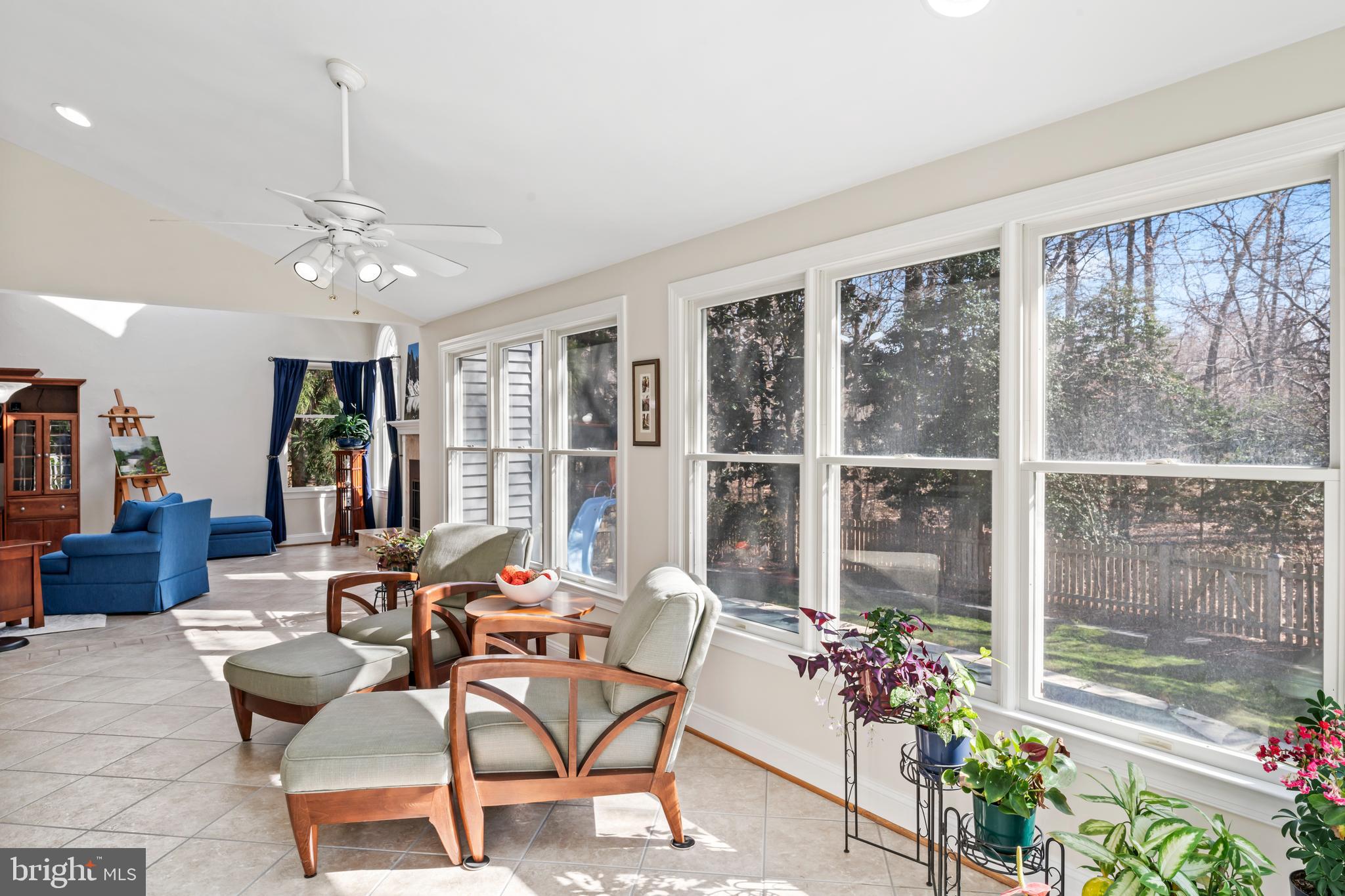 OAKTON  WOODS - Residential