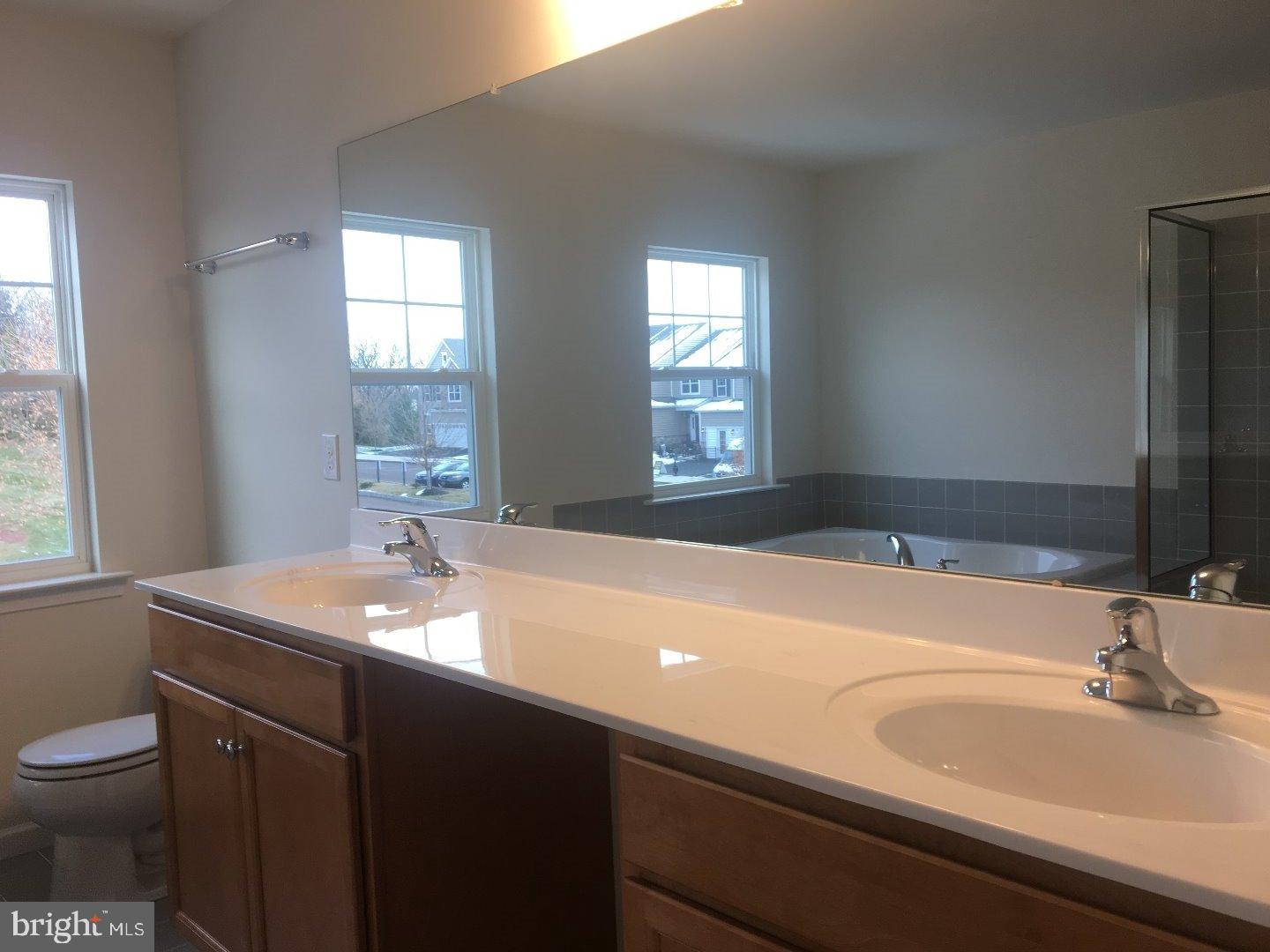 ENCLAVE AT RIDGEWOOD - Residential Lease