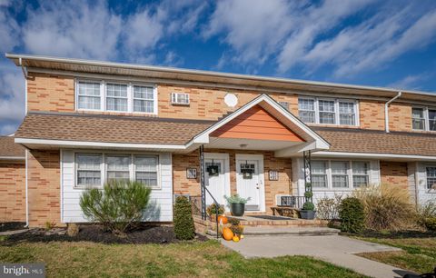 Condo For Sale - 5523 Wellington Avenue<br/> VENTNOR CITY, NJ 08406