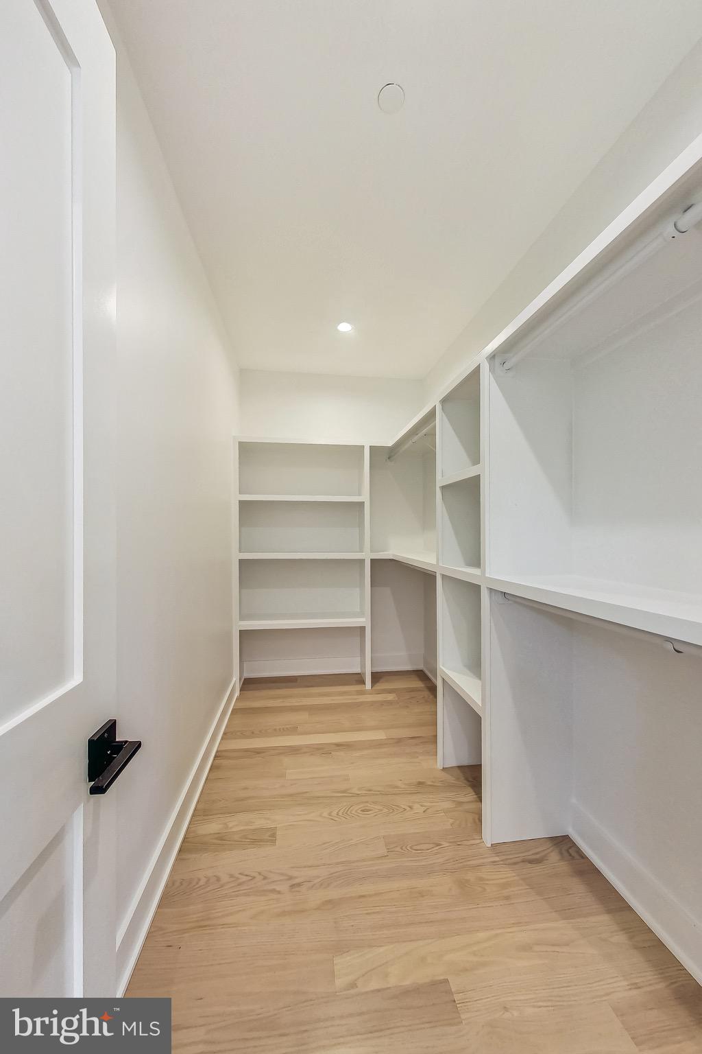 KENSINGTON - Residential