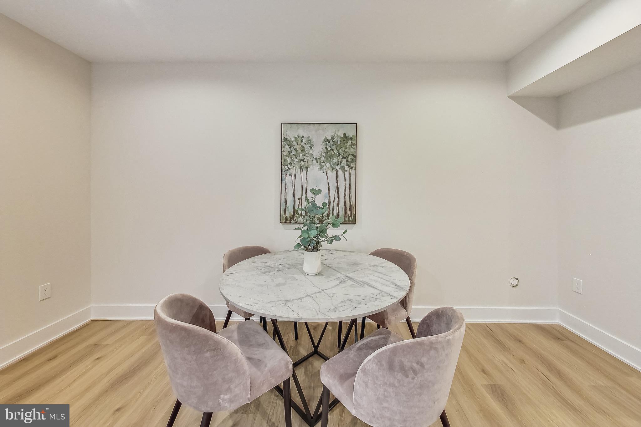 KENSINGTON - Residential