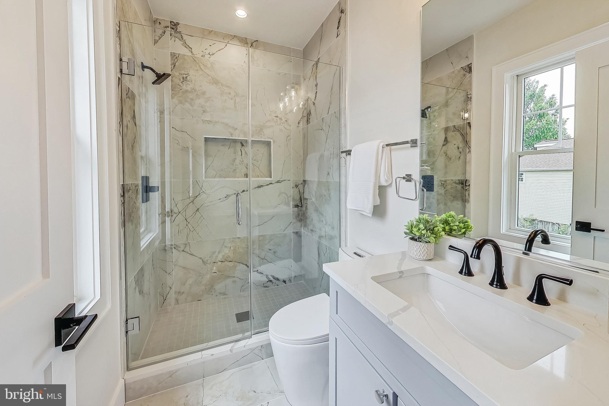 KENSINGTON - Residential