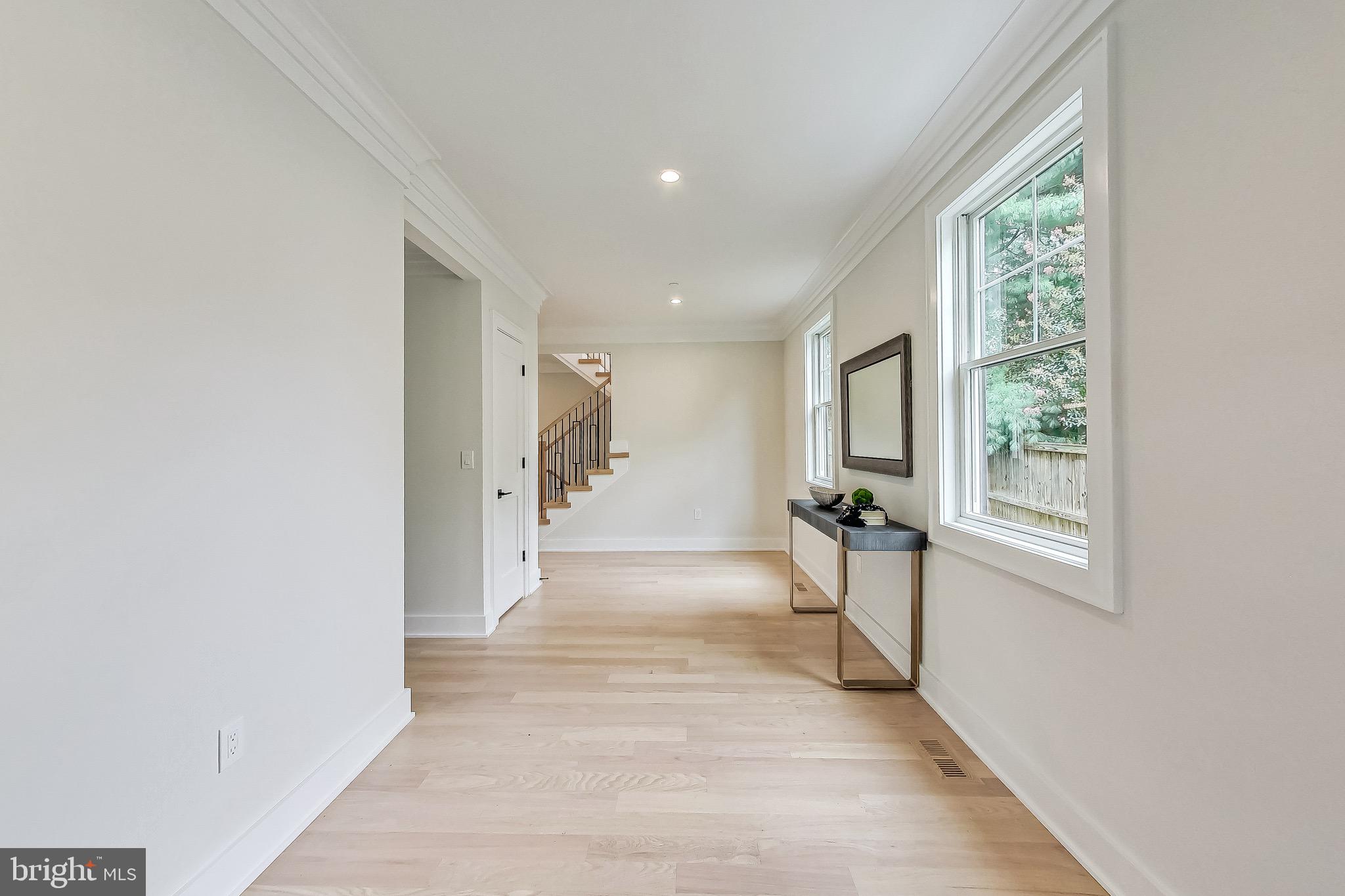 KENSINGTON - Residential