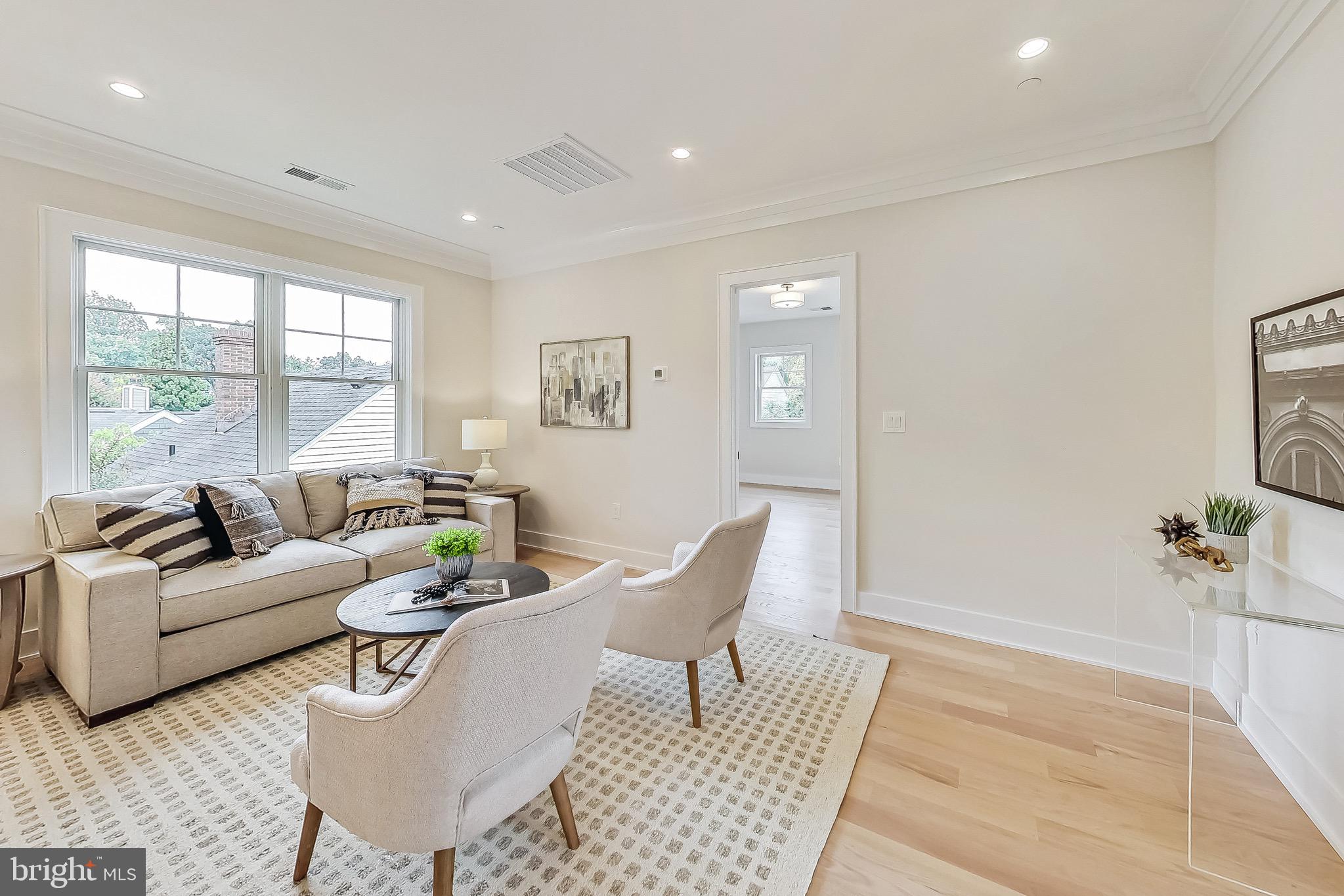 KENSINGTON - Residential