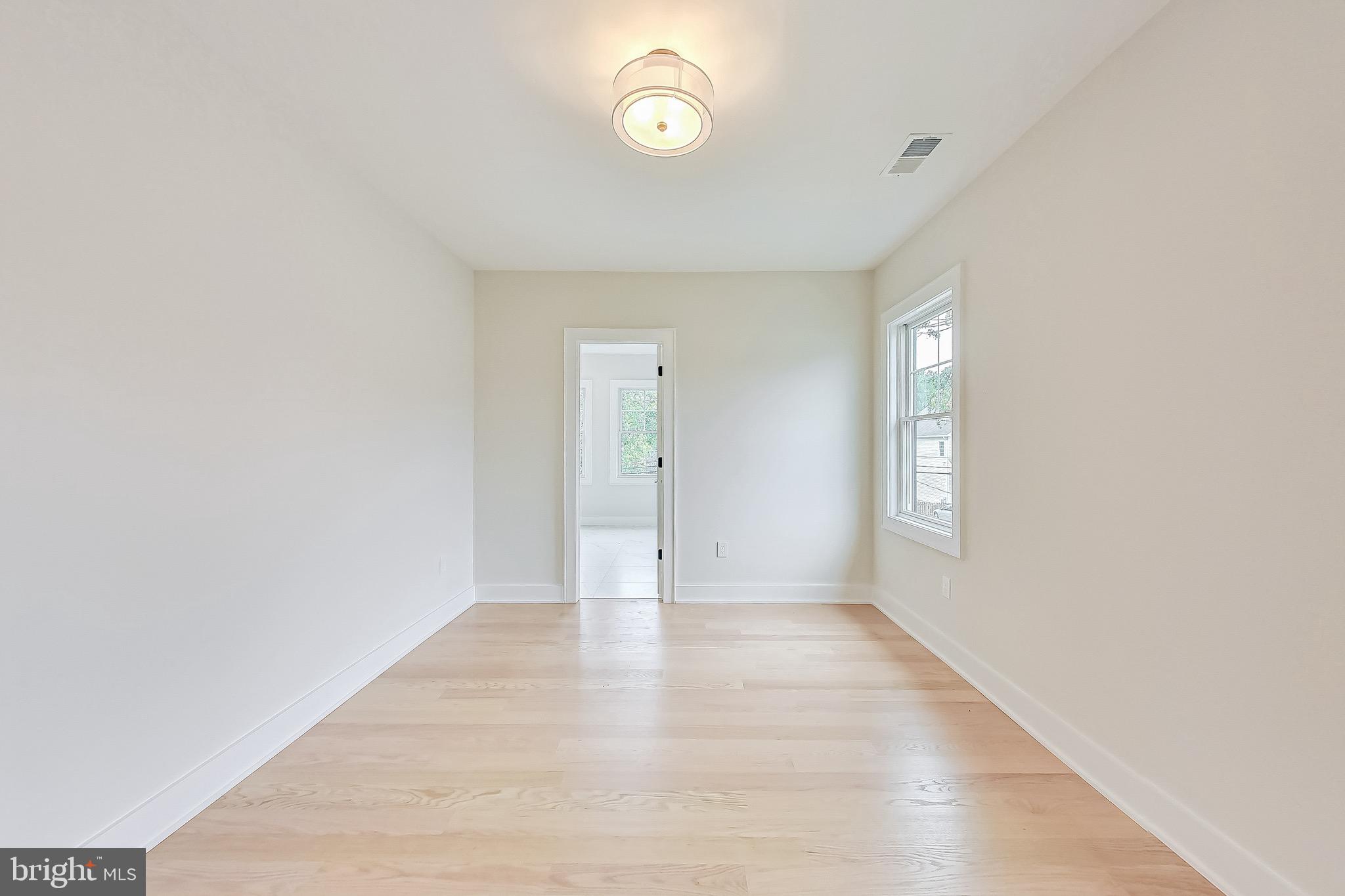 KENSINGTON - Residential