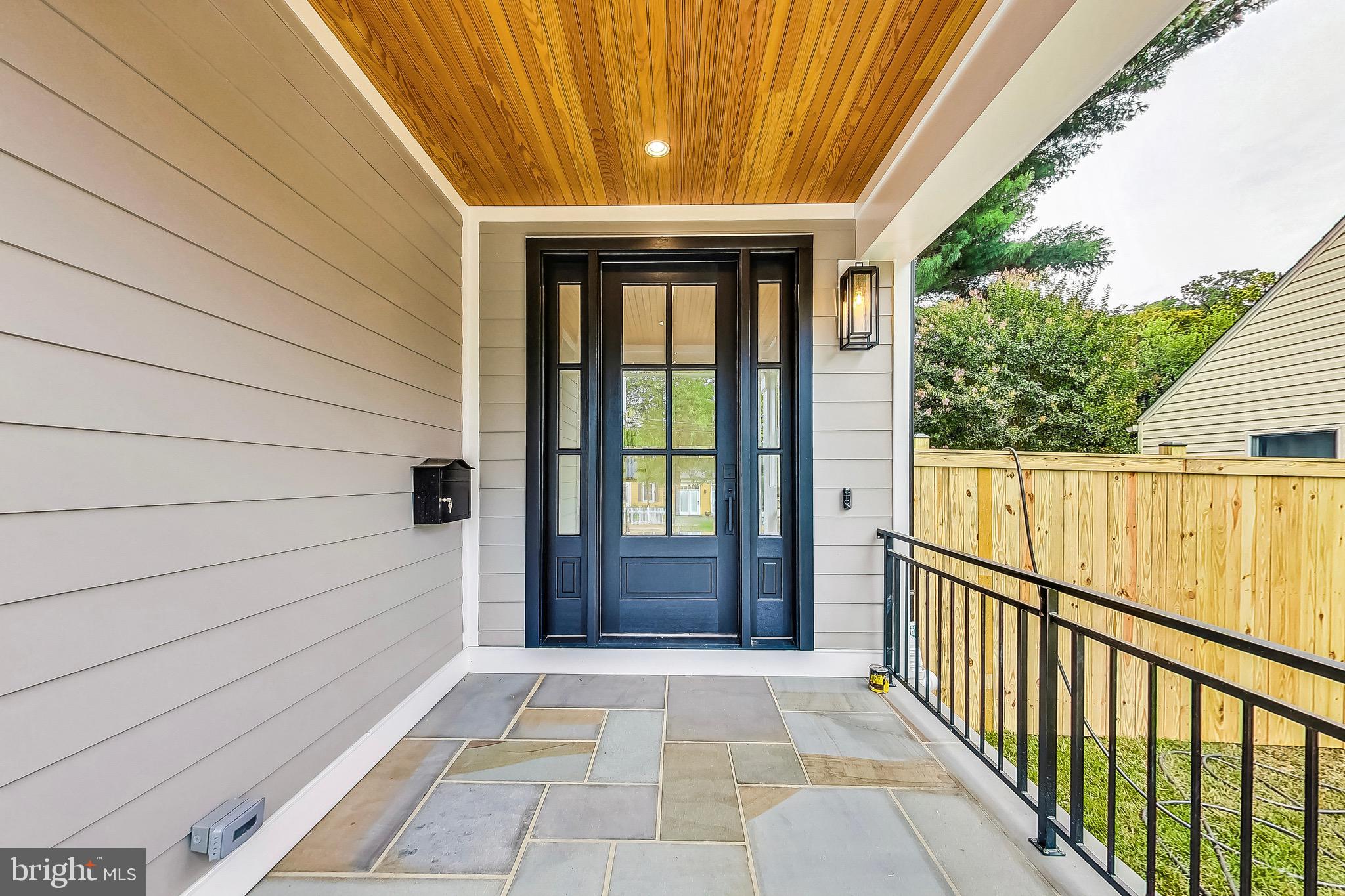 KENSINGTON - Residential