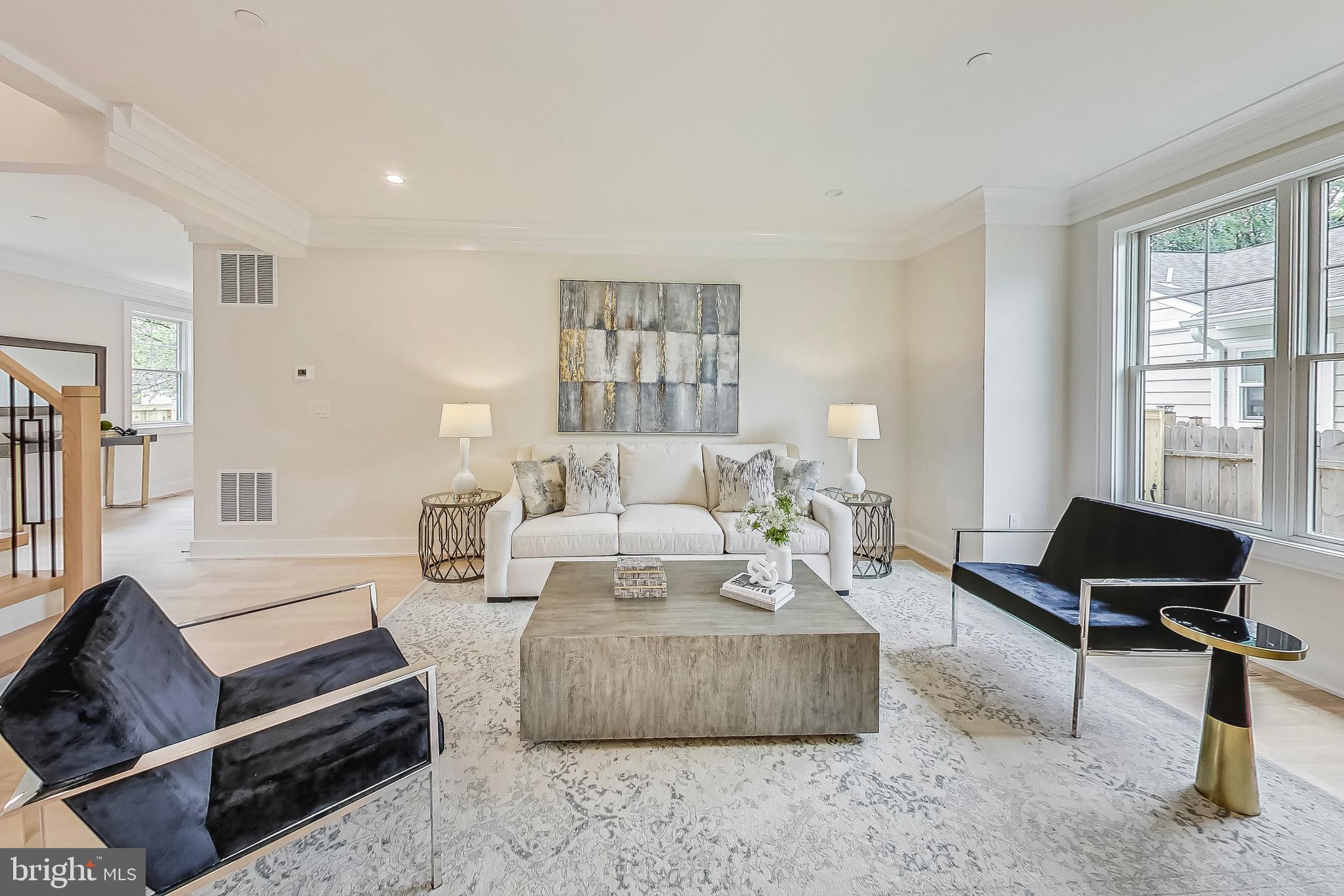 KENSINGTON - Residential