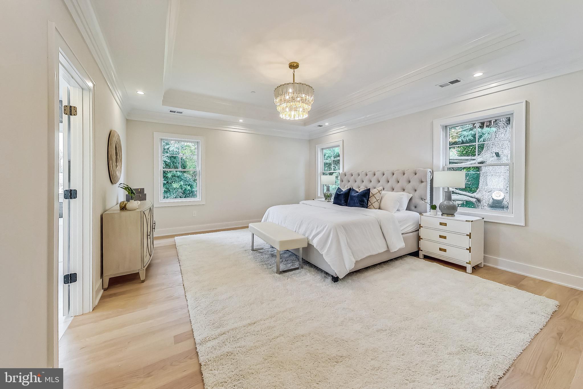 KENSINGTON - Residential