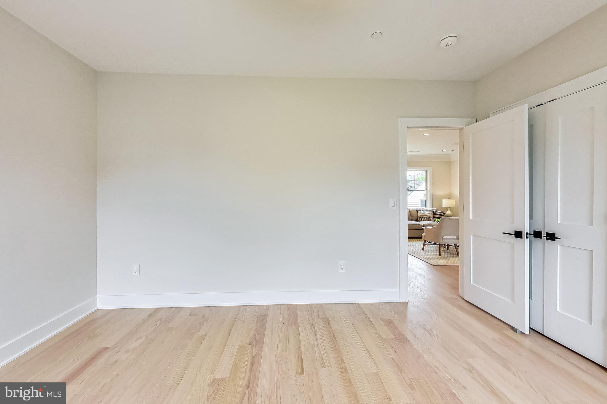 KENSINGTON - Residential