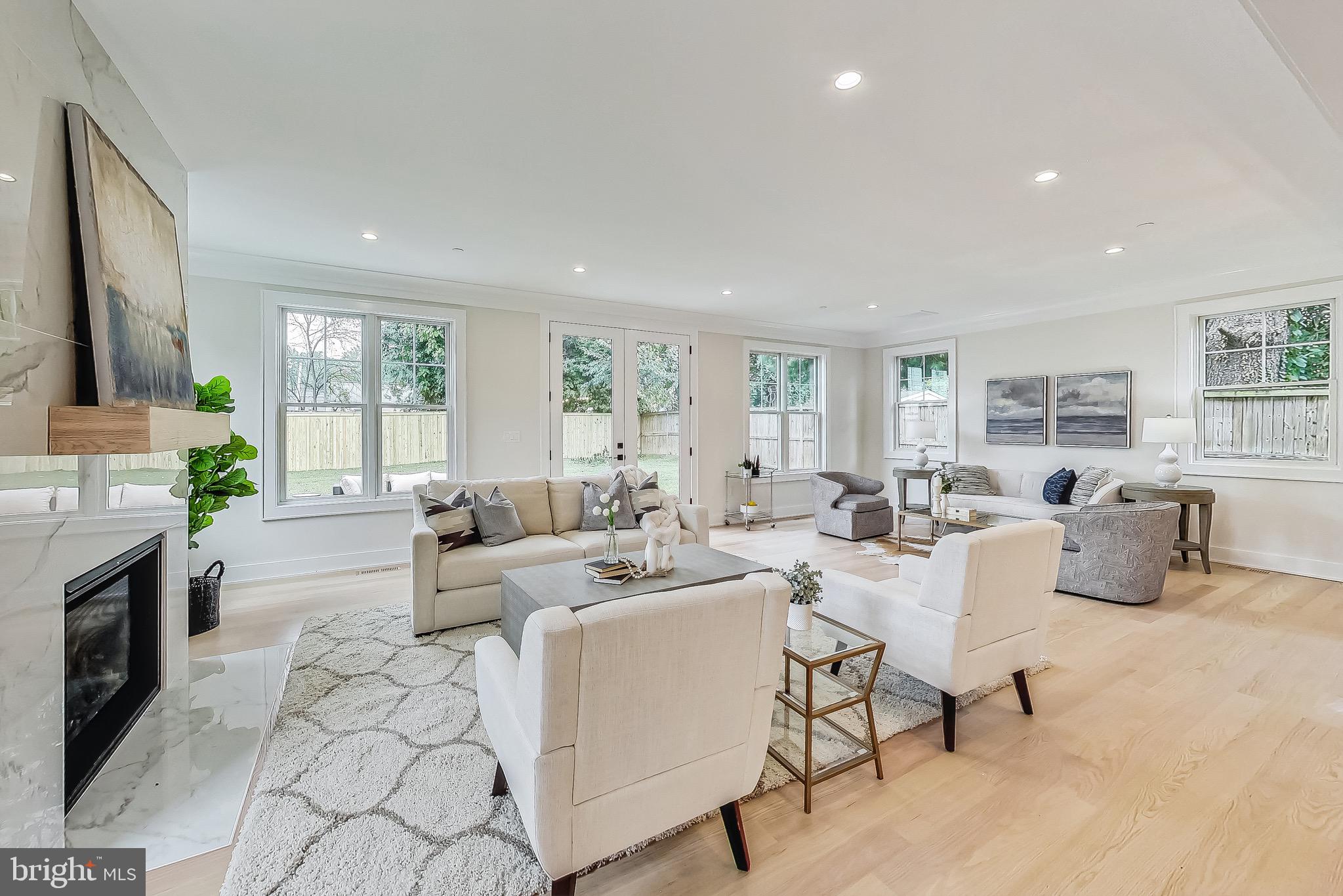 KENSINGTON - Residential