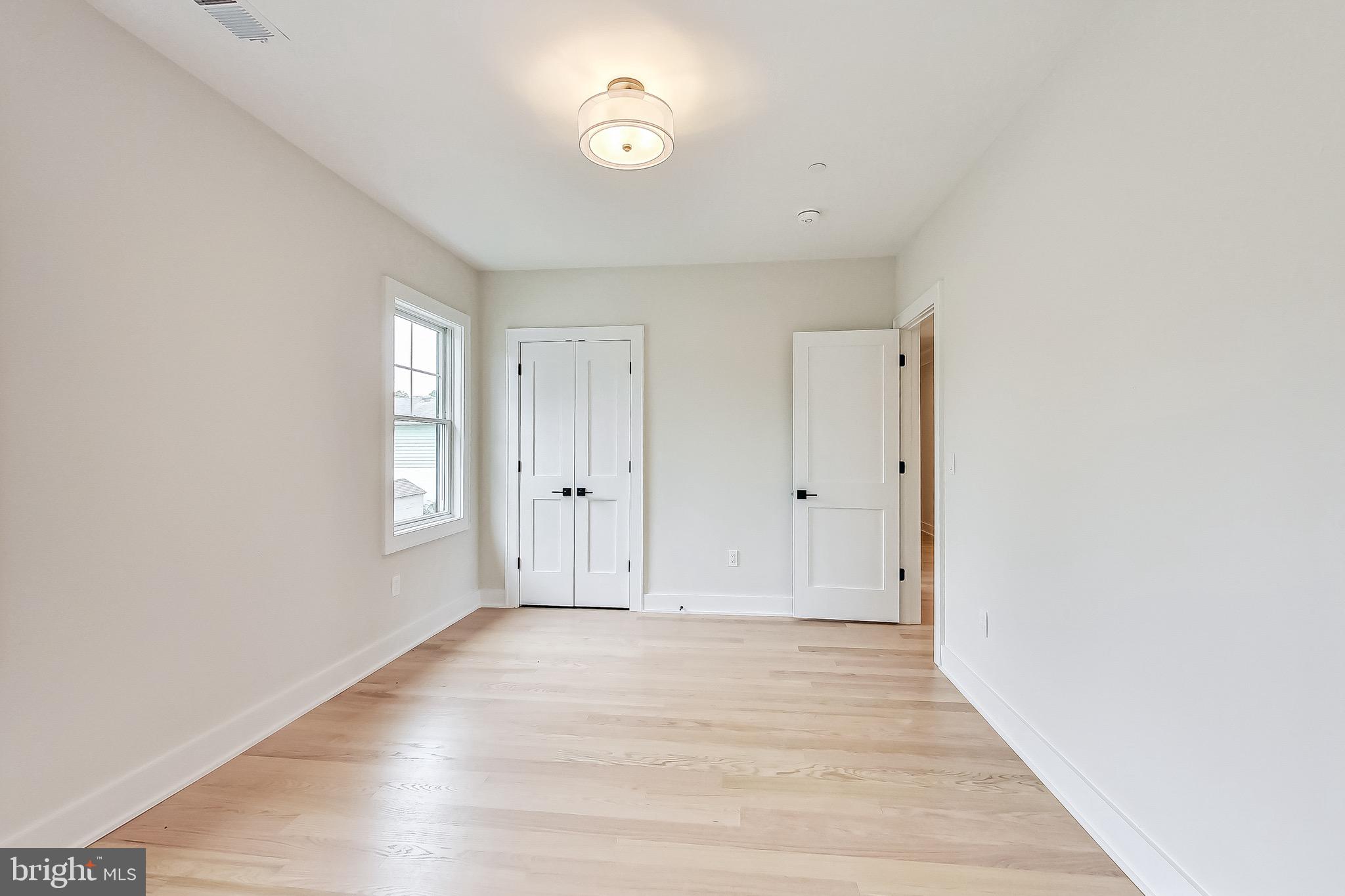 KENSINGTON - Residential