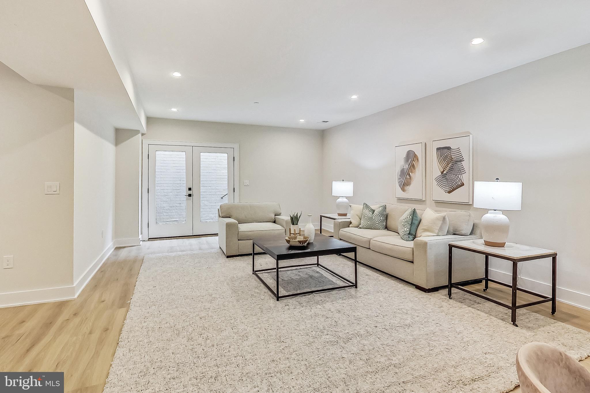 KENSINGTON - Residential