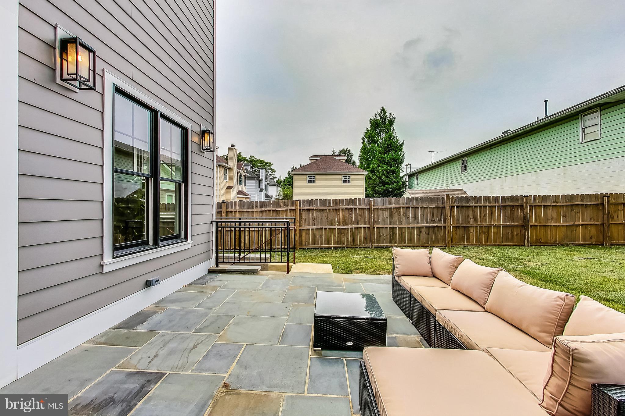 KENSINGTON - Residential