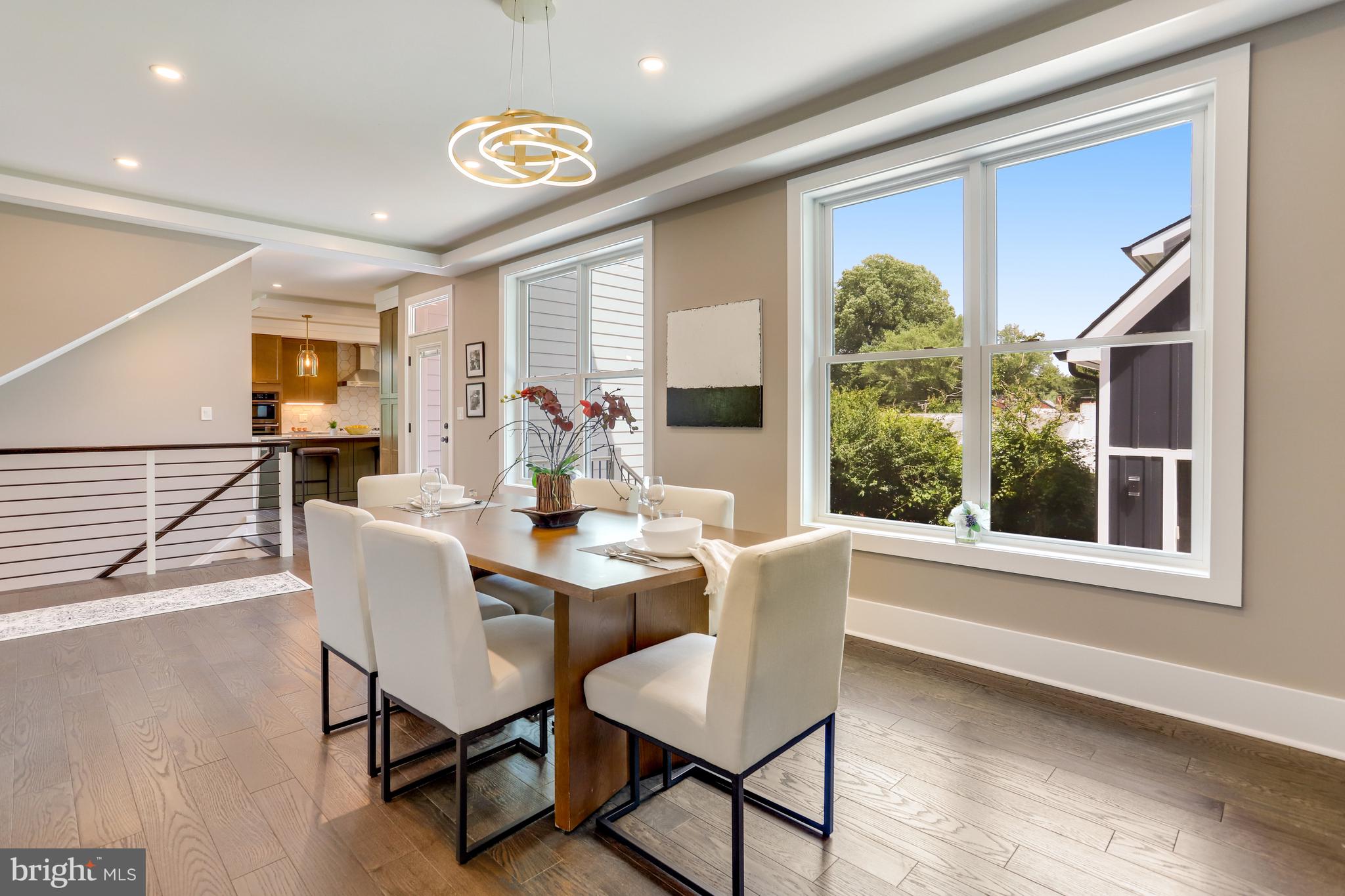 MADISON MANOR - Residential