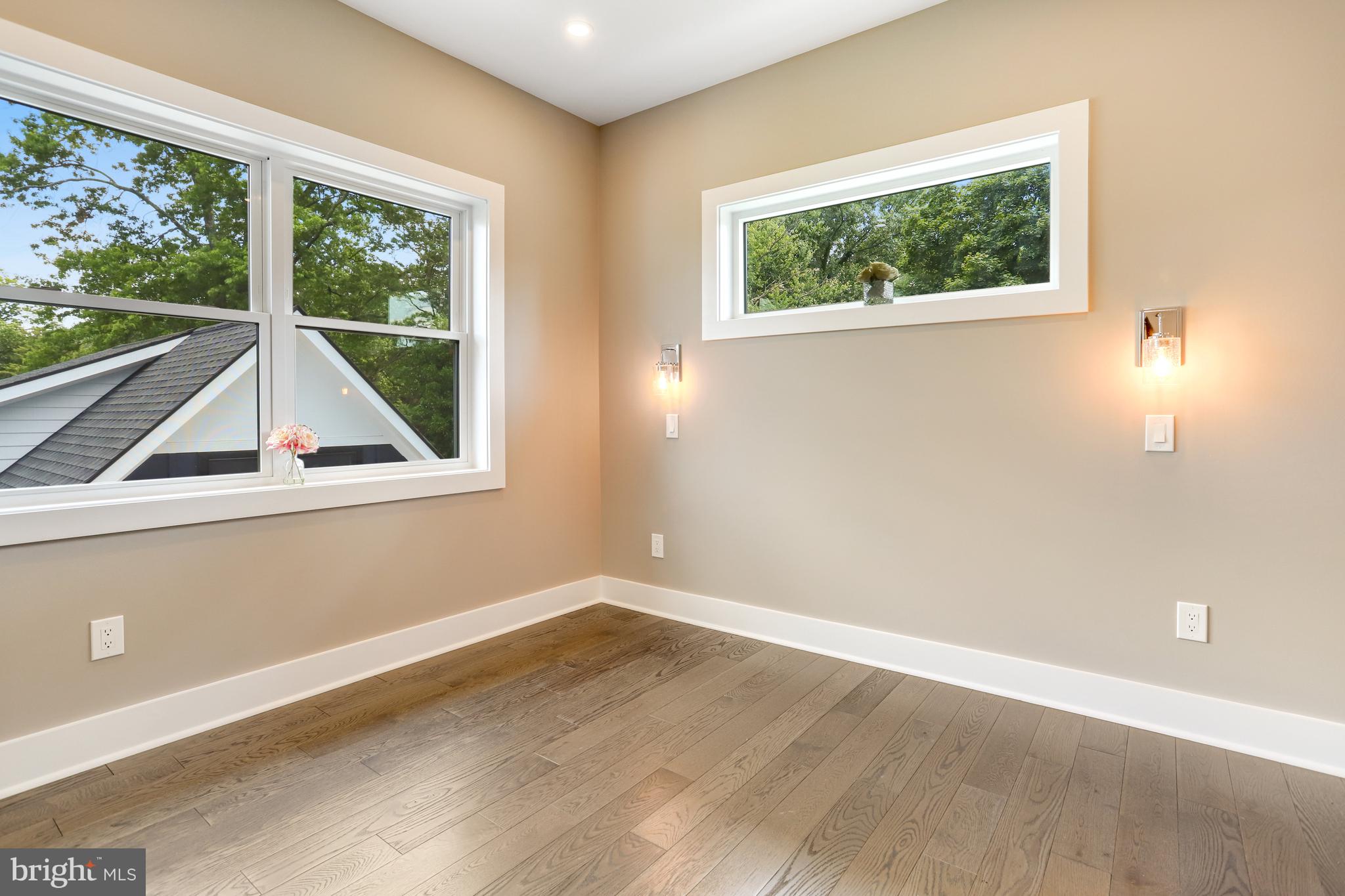 MADISON MANOR - Residential