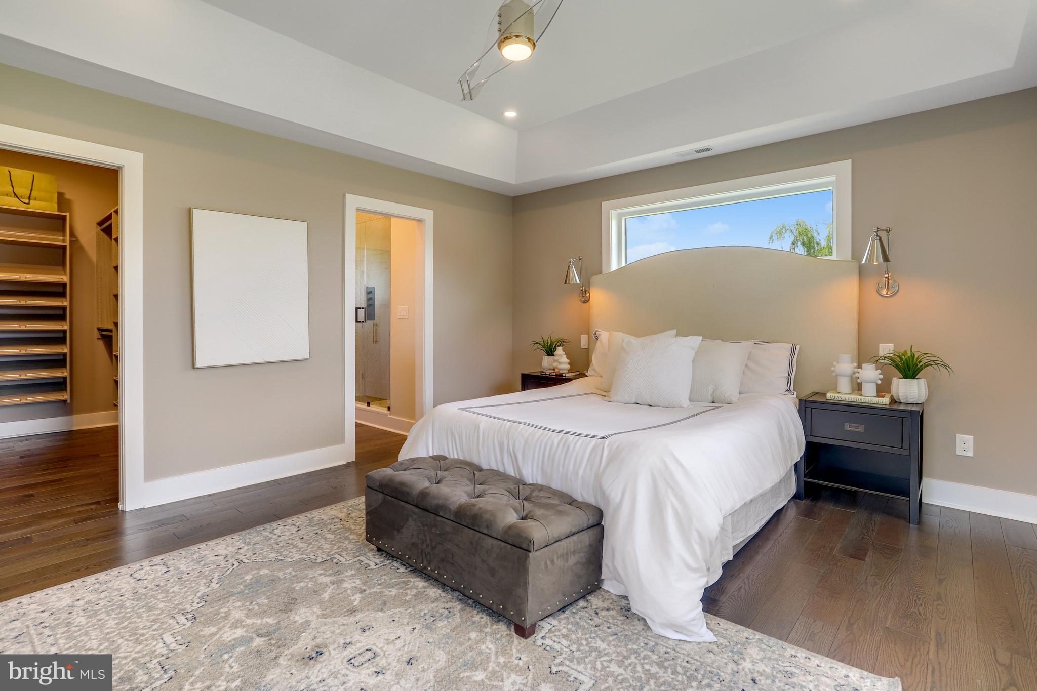 MADISON MANOR - Residential